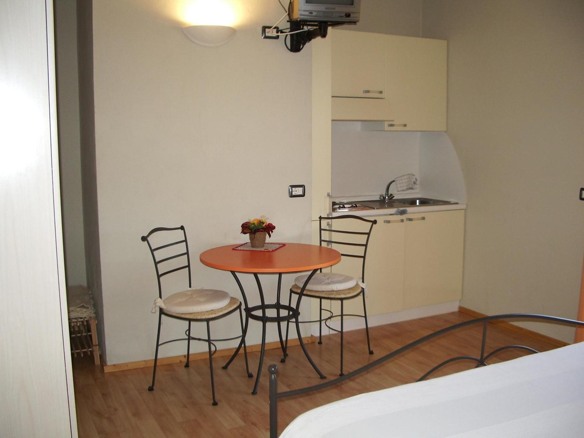 Agriturismo Fano'S Farm Suno Zimmer foto
