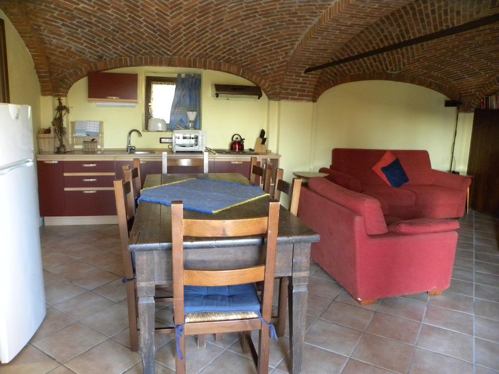 Agriturismo Fano'S Farm Suno Zimmer foto