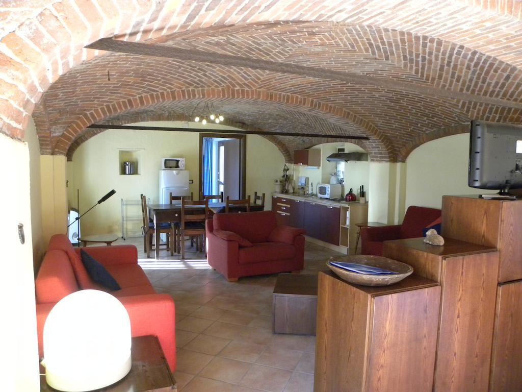 Agriturismo Fano'S Farm Suno Zimmer foto