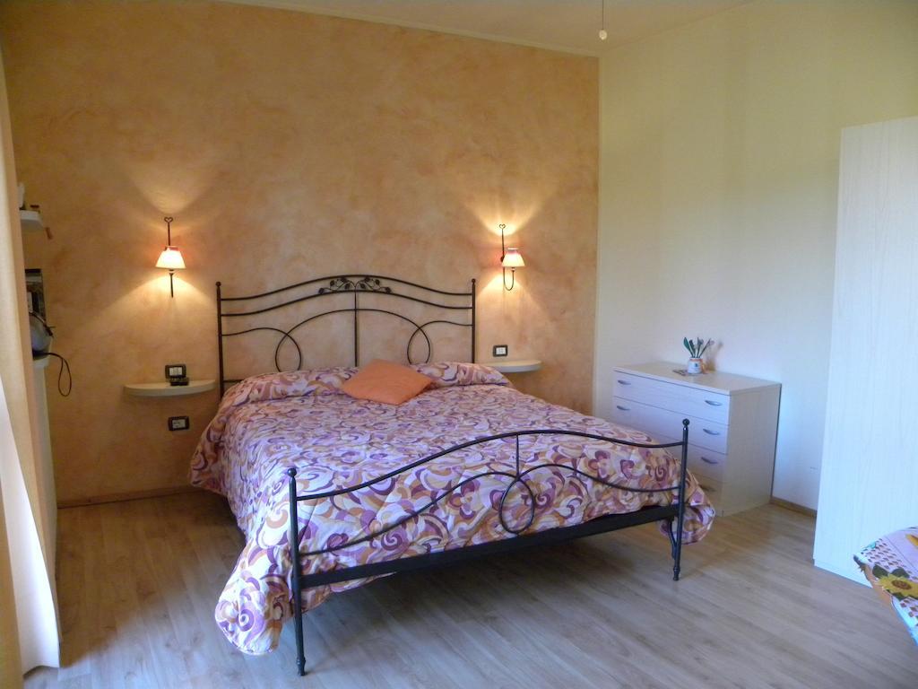 Agriturismo Fano'S Farm Suno Zimmer foto
