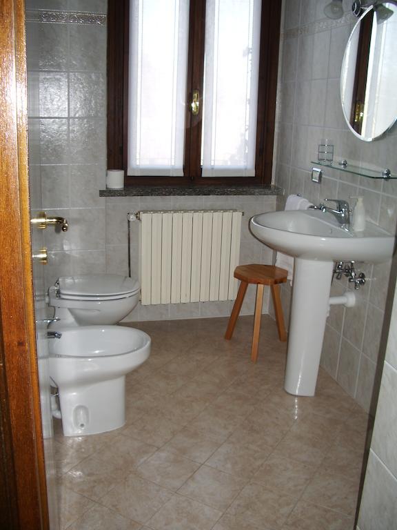 Agriturismo Fano'S Farm Suno Zimmer foto