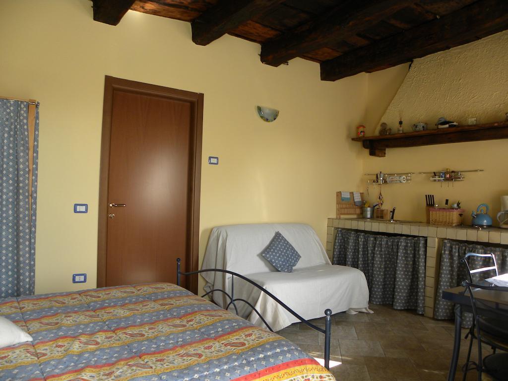 Agriturismo Fano'S Farm Suno Zimmer foto